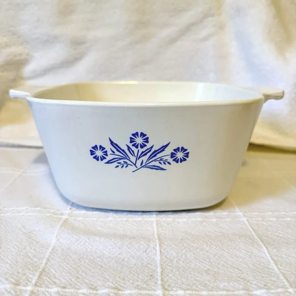 Vintage CorningWare Cornflower Blue 1 3/4 Qt Casserole Dish  P -1 3/4- B